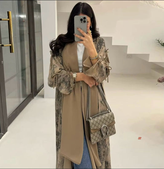 Minimalist Beige & Charcoal Abstract Abaya – 2-Piece Modest Set